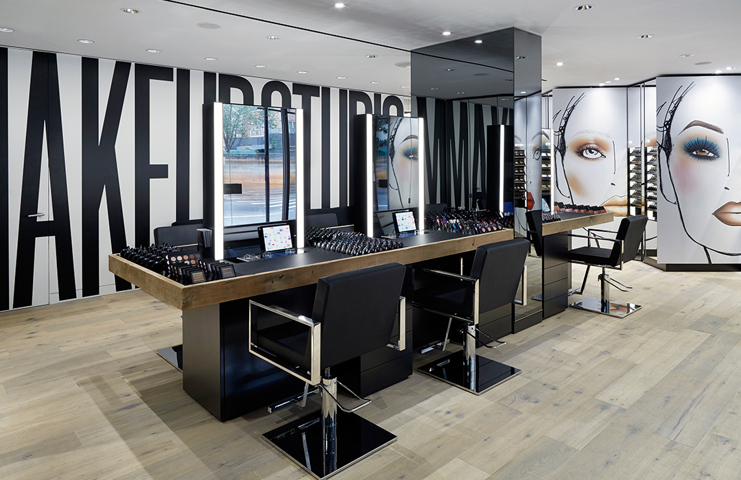 Vejrtrækning fugl Styring Inside the Brand-New MAC Cosmetics Studio Store - S/ magazine
